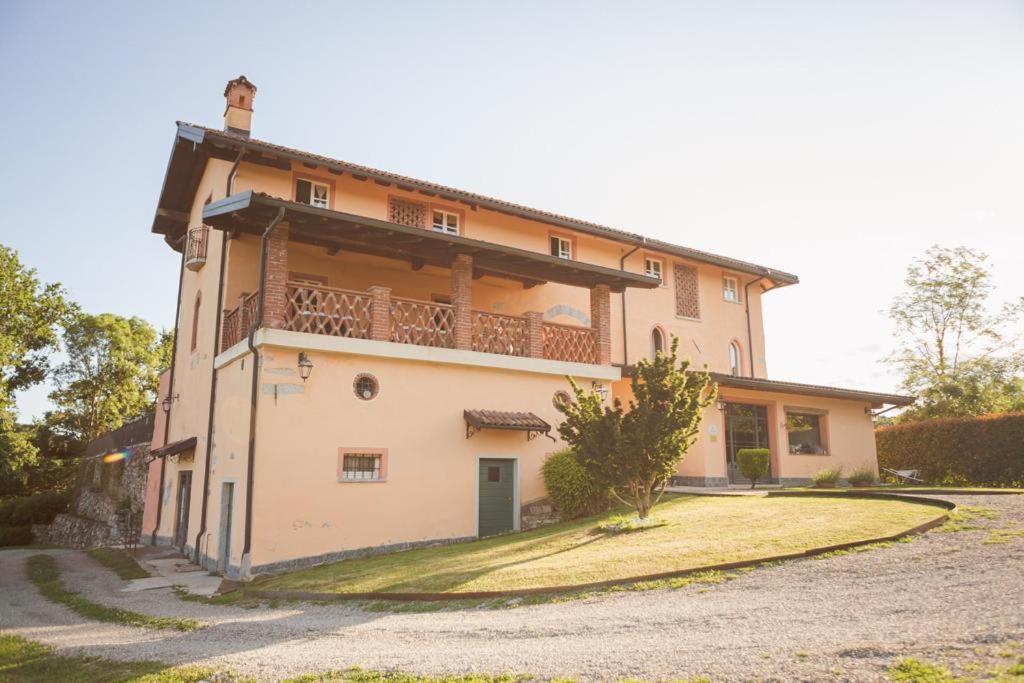 Tenuta Montezeglio Country Family House Invorio Inferiore Kültér fotó