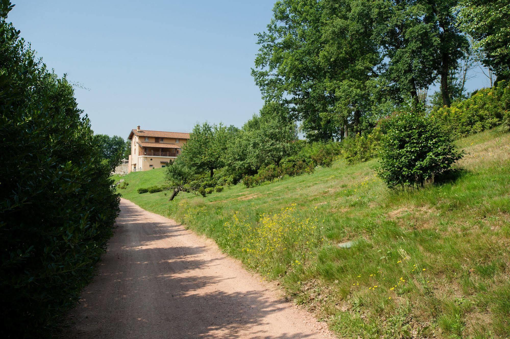 Tenuta Montezeglio Country Family House Invorio Inferiore Kültér fotó